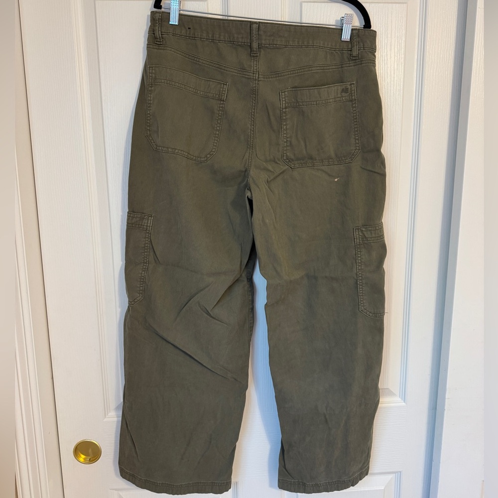 American Eagle Stretch High-Rise Utility Stovepipe Pant - Picture 5 of 8